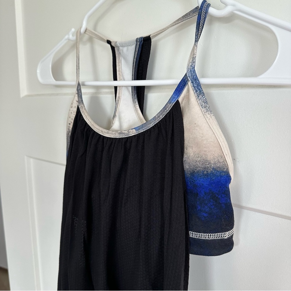 Lululemon top